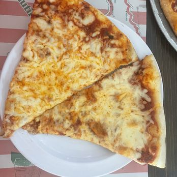 Leo  And Joes - Two cheese slices lunch special - Italian Near Me - Hudson, Florida