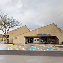 Bank of America Financial Center - Storefront