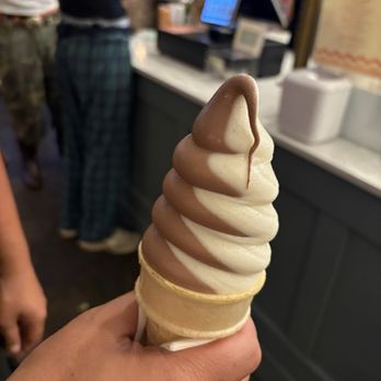 Milk Drunk - Vanilla-Malted Chocolate Swirl (To-Go) - Ice Cream & Frozen Yogurt Near Me - Seattle, Washington Milk Drunk - Vanilla-Malted Chocolate Swirl (To-Go) - Ice Cream & Frozen Yogurt Near Me - Seattle, Washington