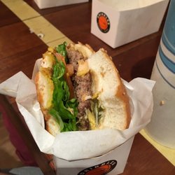 Dribbles Burgers - Jordan Royale burger