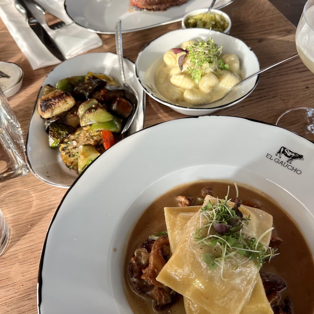 El Gaucho - Steakhouses Near Me - Vienna, 9