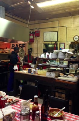 Doe's Eat Place by null
