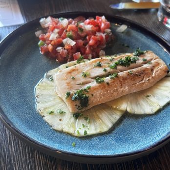 Sabores Tapas Bar - Mahi - Tapas Bars Near Me - Arlington, Virginia