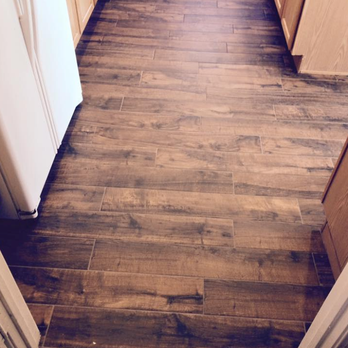 Eze Flooring - a kitchen with wood floors - Flooring Near Me - Moreno Valley, California Eze Flooring - a kitchen with wood floors - Flooring Near Me - Moreno Valley, California