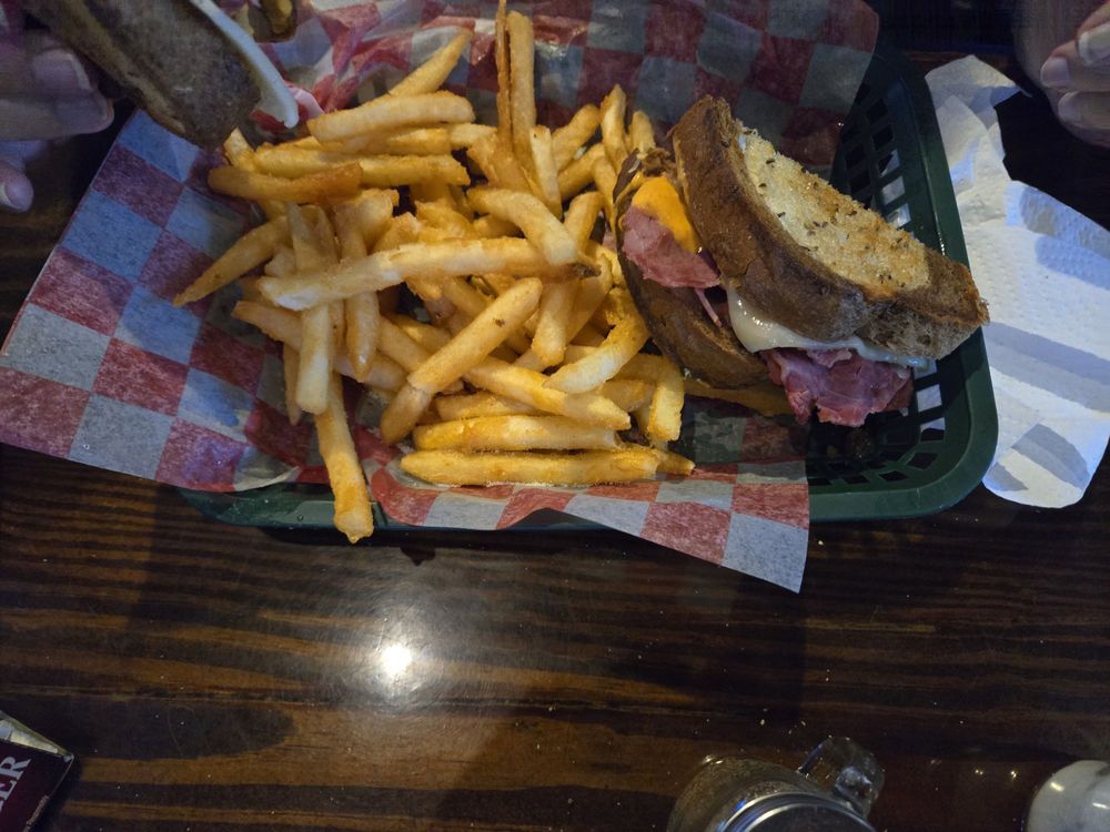 Charlie's Bar & Grill Image