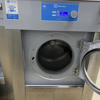 Bubble Factory  - Our machines are cleaned nightly, cleanliness is very important to us! - Laundry Services Near Me - Portland, Oregon