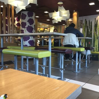 McDonald's - Burgers Near Me - Blackburn, BBD