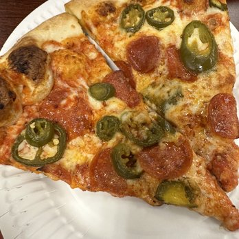Caliano pizza - Jalapeño/ pepperoni pizza - Pizza Near Me - Chula Vista, California