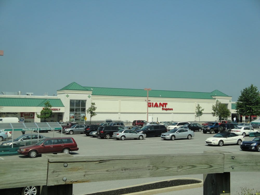 GIANT FOOD STORES 16 Reviews Drugstores 2415 E Market St, York, PA Phone Number Yelp