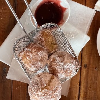 Farmhouse Cafe - Beignets - Breakfast & Brunch Near Me - Honolulu, Hawaii Farmhouse Cafe - Beignets - Breakfast & Brunch Near Me - Honolulu, Hawaii