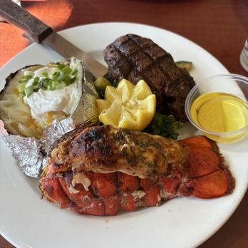Manny's Steakhouse - Surf and turf - Steakhouses Near Me - Vallejo, California