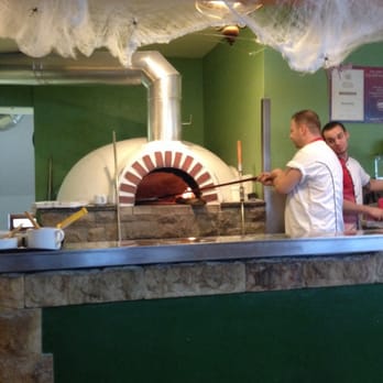 La Patas - Italian Near Me - Brno, JM