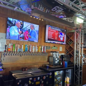 Stingrays Taphouse - Sports Bars Near Me - Port Aransas, Texas