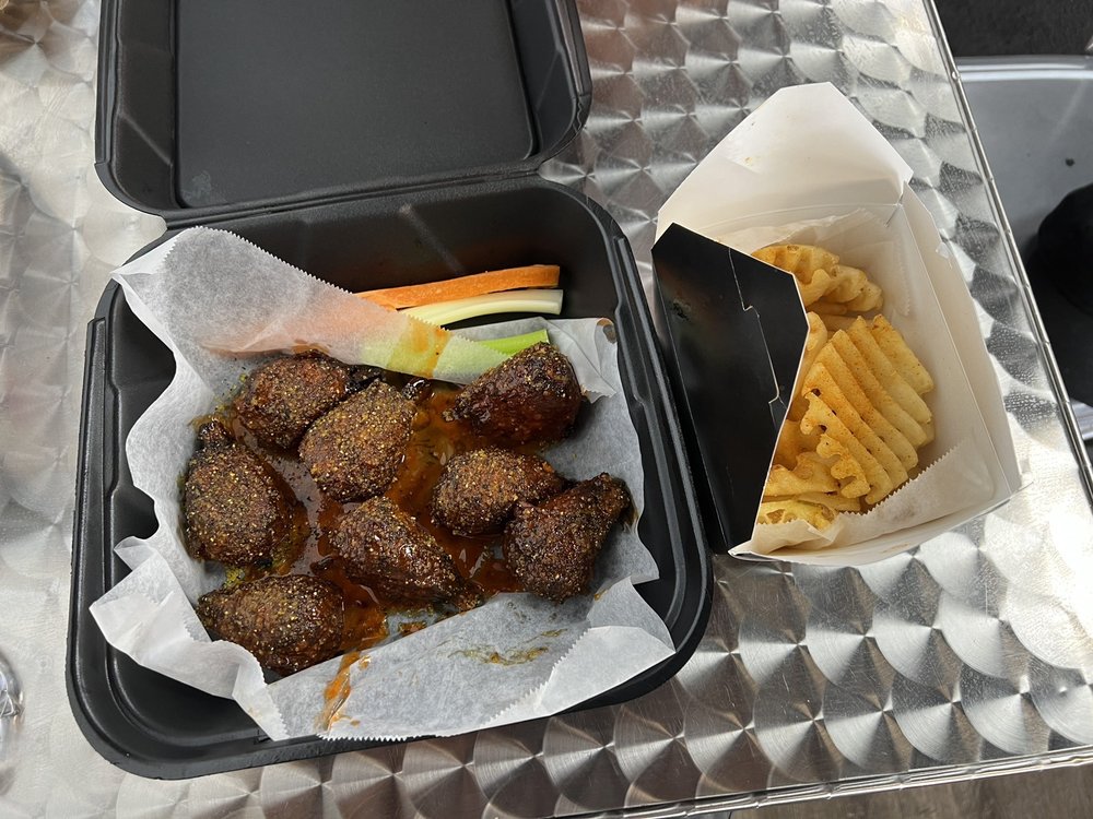 URBAN WINGS 19 Photos & 22 Reviews 2065 Defoors Ferry Rd NW