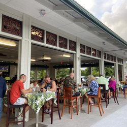 Kaleo's Bar and Grill - Breezy seating