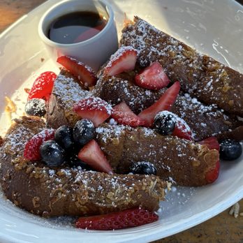 Duke's La Jolla - French Toast - New American Near Me - La Jolla, California
