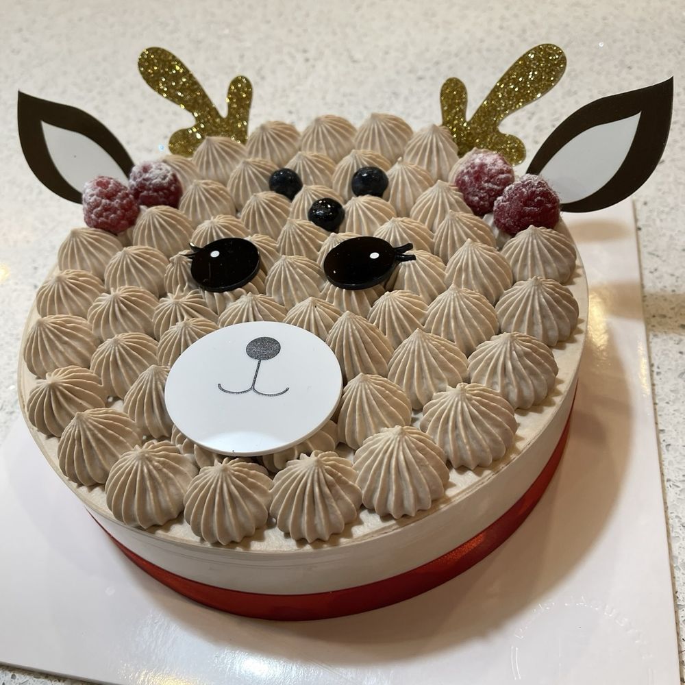 Reindeer cake