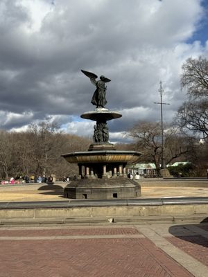 Bethesda Fountain by null