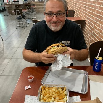 Restaurant Burger Bros - Amazing service can't finish the burgers so big - Burgers Near Me - Montreal, Quebec Restaurant Burger Bros - Amazing service can't finish the burgers so big - Burgers Near Me - Montreal, Quebec