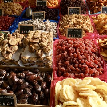 Marché Saxe Breteuil - Farmers Market Near Me - Paris, 75