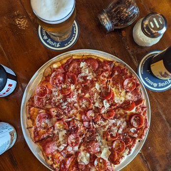 セール❗️￼John Peck / FLYING SAUCER MINI 6`6 Flying Saucer, Houston, TX - Pretzel Appetizer - Picture of Flying