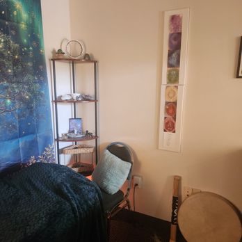 Dani's Divination - Energy healing and spiritual counseling space - Reiki Near Me - Timonium, Maryland