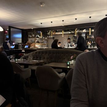 Swan - The bar - British Near Me - Bankside, XGL Swan - The bar - British Near Me - Bankside, XGL