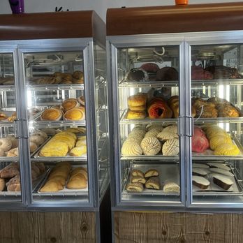 El Cafe De Edny - So many options - Bakeries Near Me - Spring, Texas