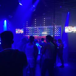 Blur - Started with half full dance floor