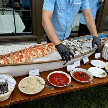 Weekapaug Inn - Oysters and shrimp - Hotels Near Me - Westerly, Rhode Island