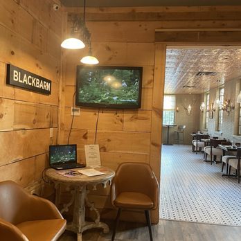 Blackbarn Hudson Valley - bar entrance - Wine Bars Near Me - Saugerties, New York