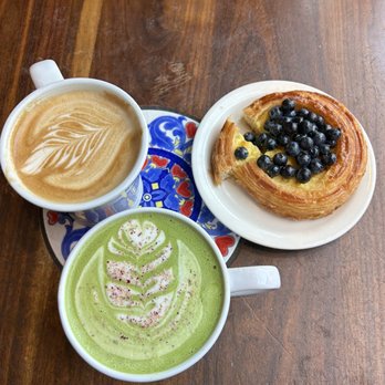 Urth Caffé - Orange - Green Rose Latté - Spanish Latté - blueberry Danish Pastries - Coffee & Tea Near Me - Orange, California