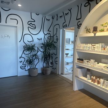 Facial Lounge - Skin Care Near Me - Costa Mesa, California