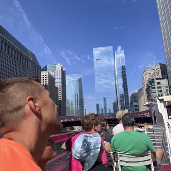 Shoreline Sightseeing - Scene Chicago - Architectural Tours Near Me - Chicago, Illinois
