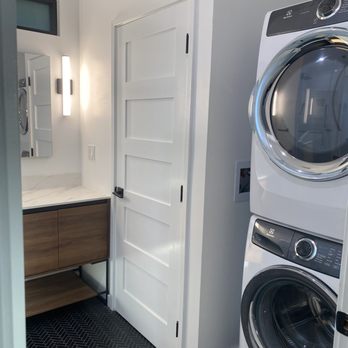 Pearl Remodeling - Bathroom with laundry - General Contractors Near Me - Reseda, California