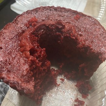 Pownd Cakes by Jen - Red Velvet - Bakeries Near Me - Norfolk, Virginia