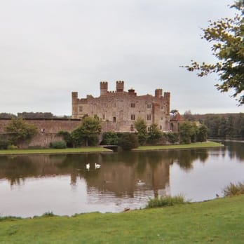 Leeds Castle - Landmarks & Historical Buildings Near Me