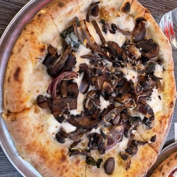 Gia Mia - Mushroom Pizza - Italian Near Me - Naperville, Illinois