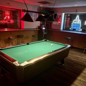 LAUREL TAVERN - Updated February 2026 - 42 Photos & 71 Reviews - 2505