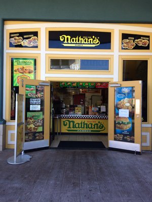 Nathan's Famous by null