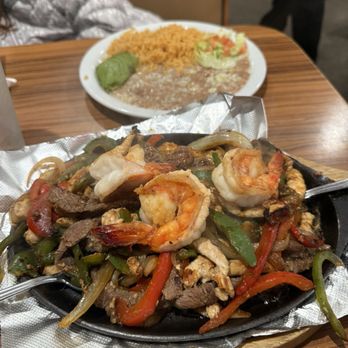 Laguna Grill - Fajita Trio: Steak, Chicken & Shrimp - Mexican Near Me - Big Bear Lake, California