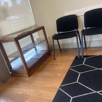 Secure Live Scan - Chairs and table - Fingerprinting Near Me - Aliso Viejo, California Secure Live Scan - Chairs and table - Fingerprinting Near Me - Aliso Viejo, California