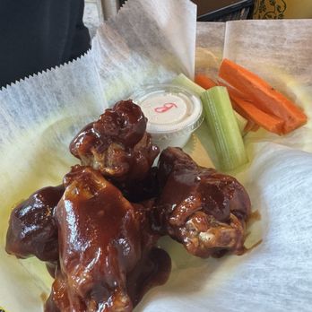 Ruggers Pub - Barbecue Wings - Pubs Near Me - Pittsburgh, Pennsylvania Ruggers Pub - Barbecue Wings - Pubs Near Me - Pittsburgh, Pennsylvania