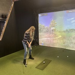 Birdie Juice Indoor Golf Company