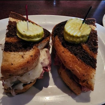 Sam's Place - Sports Bars Near Me - Nashville, Tennessee Sam's Place - Sports Bars Near Me - Nashville, Tennessee