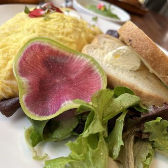 Lapisara Eatery - Meat Lovers Omelette - Breakfast & Brunch Near Me - San Francisco, California Lapisara Eatery - Meat Lovers Omelette - Breakfast & Brunch Near Me - San Francisco, California