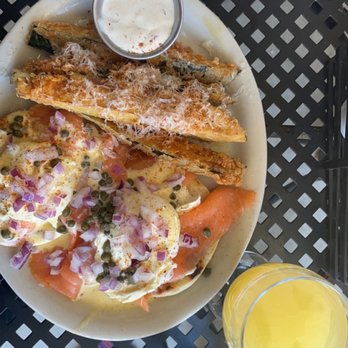 Sunset Grill - Smoked Samme with Zucchini fries and a bubbly mimosa - American Near Me - Fredericksburg, Texas