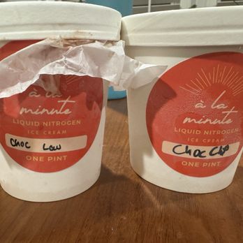 à la minute - If they can't read their own writing how do they expect a customer to? - Ice Cream & Frozen Yogurt Near Me - Redlands, California à la minute - If they can't read their own writing how do they expect a customer to? - Ice Cream & Frozen Yogurt Near Me - Redlands, California