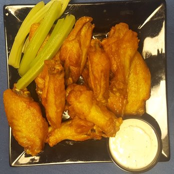 On The Rocks Bourbon Bar & Restaurant - Food @The Grille at Ramada Plaza - Hotels Near Me - Cincinnati, Ohio On The Rocks Bourbon Bar & Restaurant - Food @The Grille at Ramada Plaza - Hotels Near Me - Cincinnati, Ohio