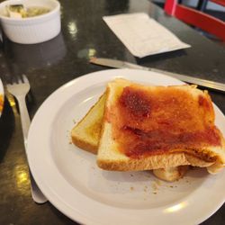 Dave's Diner - The toast!